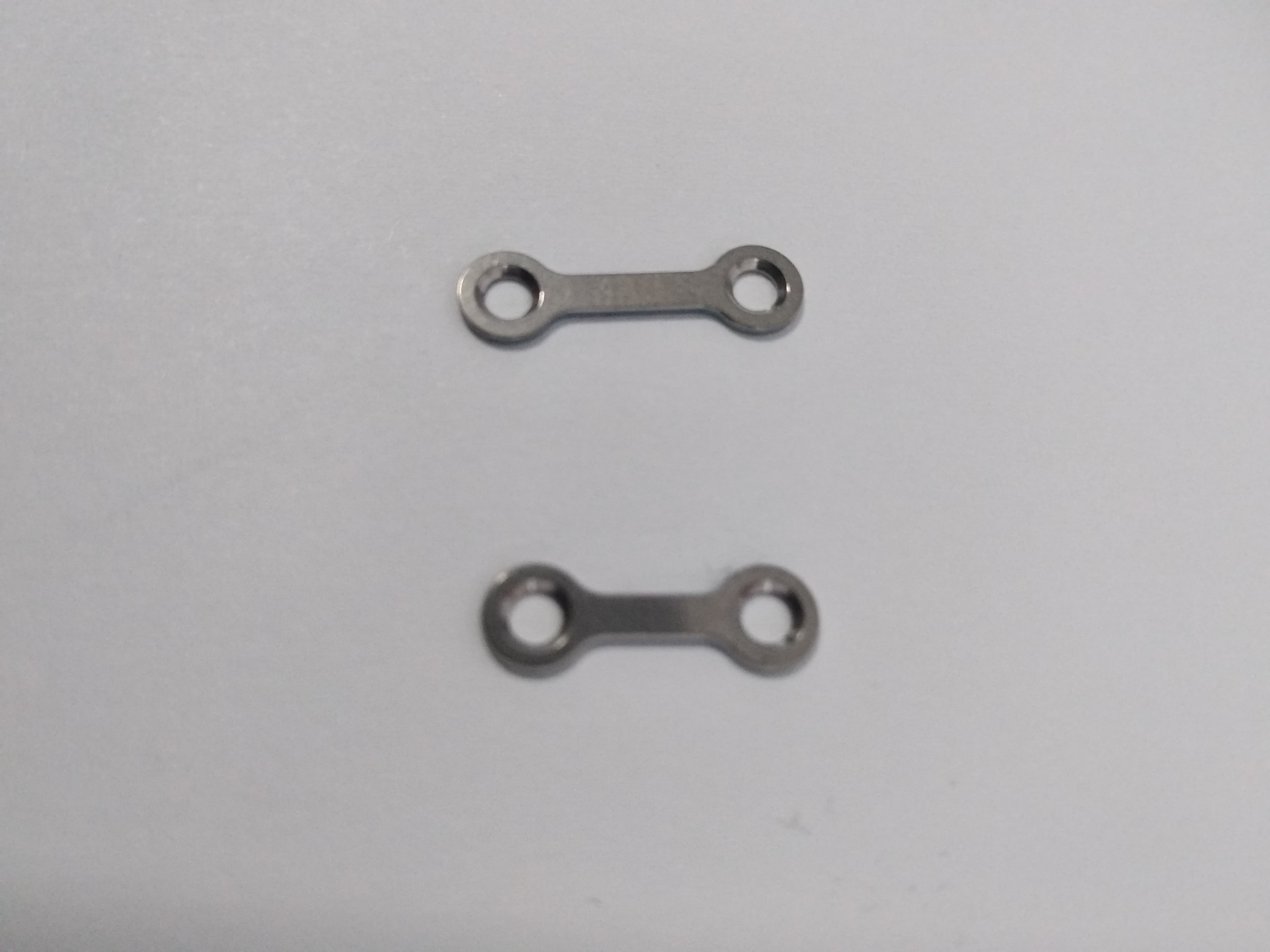 Titanium Interlink Plate