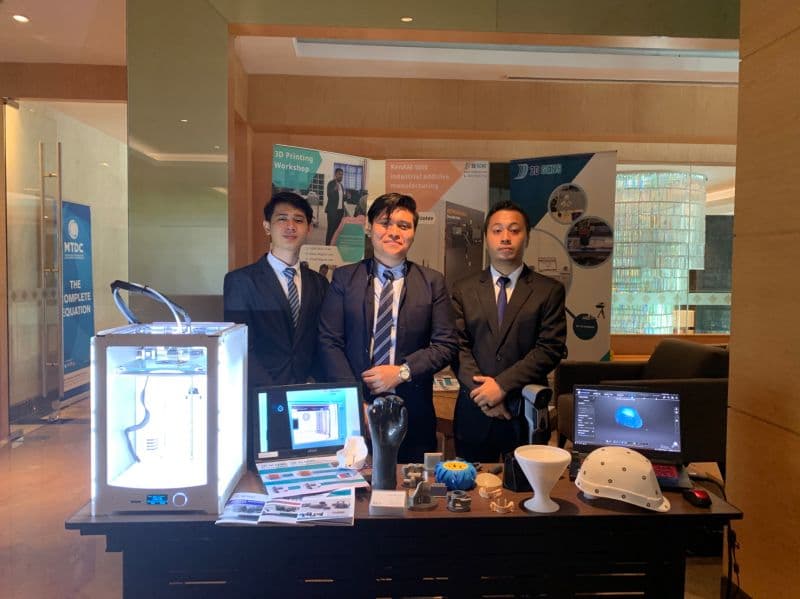 Our Engineering Sales Team showcasing 3D scanner & 3D printer. Huge Thanks to Malaysian Technology D