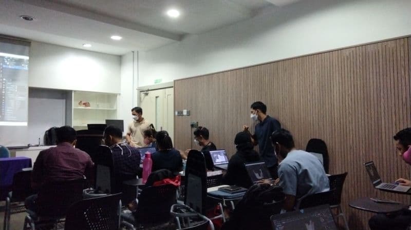 Prof. Dr. Firdaus Hariri and Dr. Muhammad Kamil Hassan conducting surgical simulation workshop