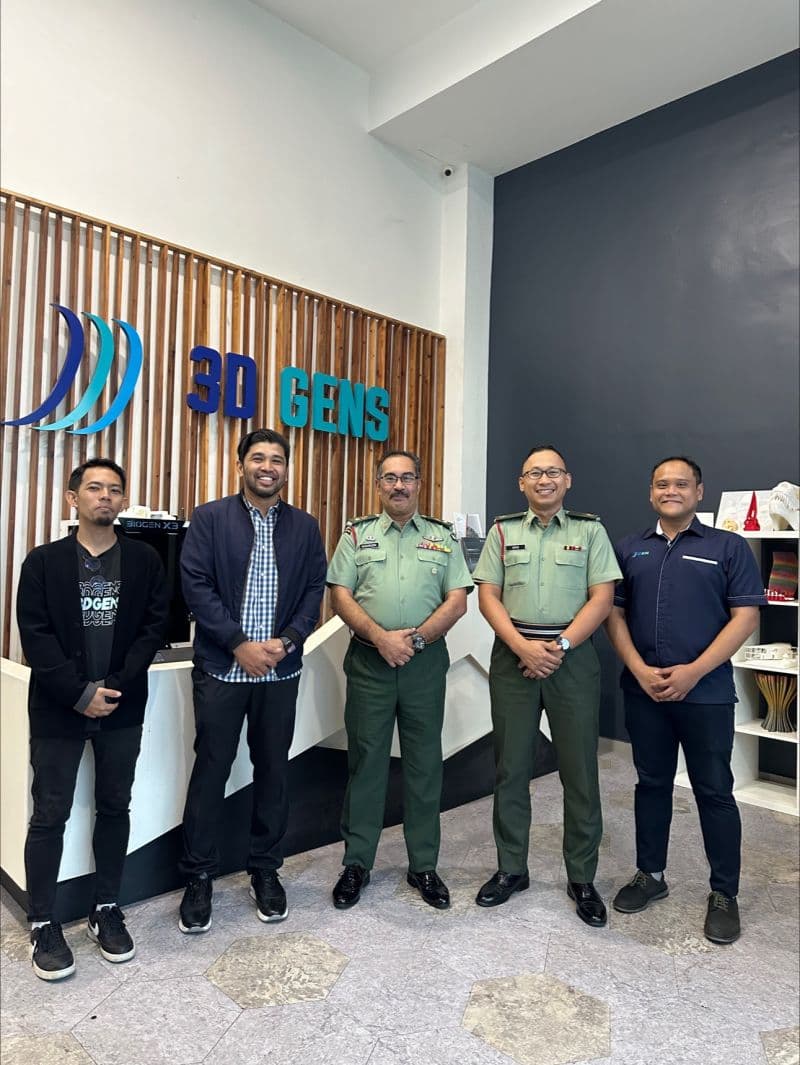 3D Gens team delivering cutting-edge additive manufacturing solutions to trusted client
