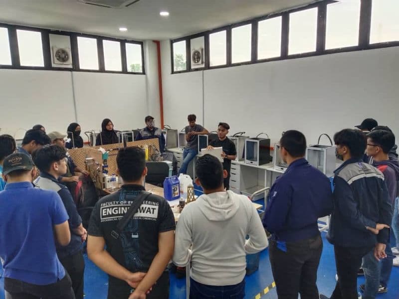 KPT PACE Additive Manufacturing Training by 3D Gens Sdn Bhd & SMRI, UiTM. 100 students participated