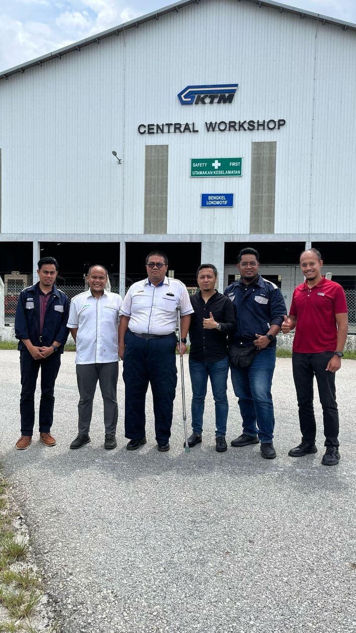 3D Gens team and KTMB representatives pose outside the KTM Central Workshop at the project kickoff