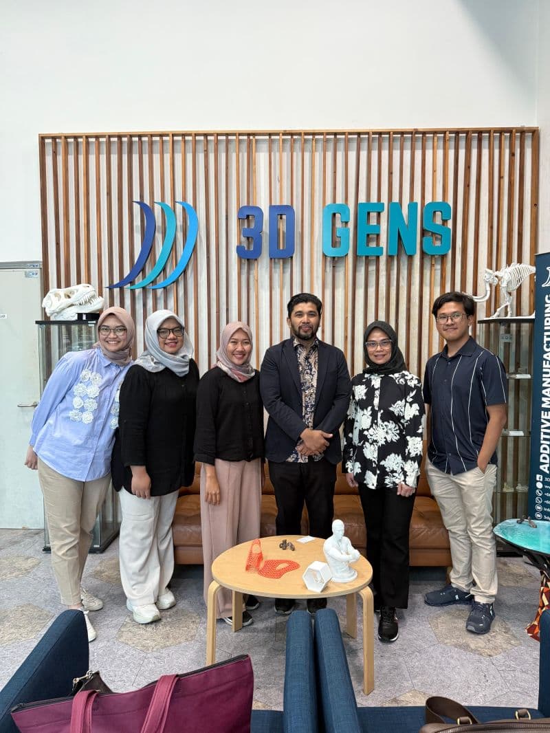 Indonesian surgeon delegation and 3D Gens team pose at the 3D Gens facility during the PPUM digital workflow workshop