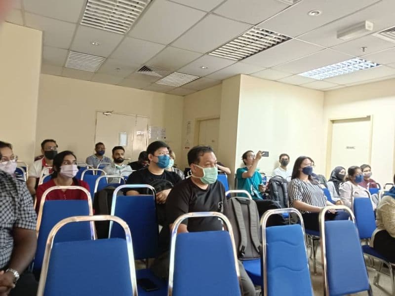 Surgeons and clinicians from MaxFac, Neurosurgery and ENT attending the workshop at Hospital Wanita & Kanak-Kanak Likas