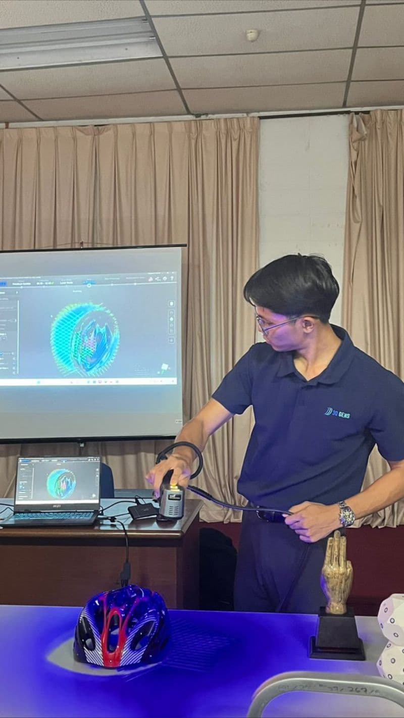 Shining3D scanner installation at UTM Mechanical Faculty for product development and 3D scanning training